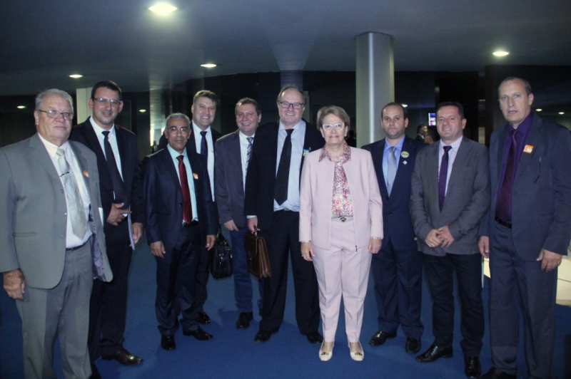 PREFEITO JOÃO SCHEEREN HAAS PARTICIPA DE SESSÃO QUE APROVA PROJETO DE LEI DA CÂMARA N° 315, DE 2009